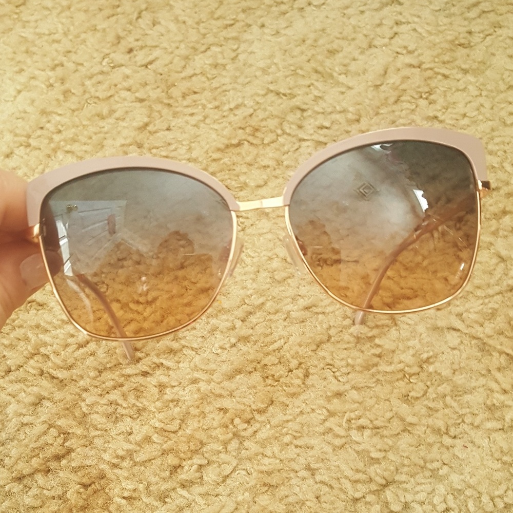 Tahari Sunglasses
